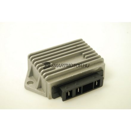 Feszültség szabályzó 3 lábas Vespa Piaggio