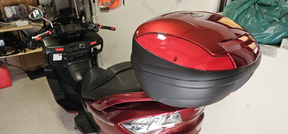 Box hátsó 45l piros /doboz/
